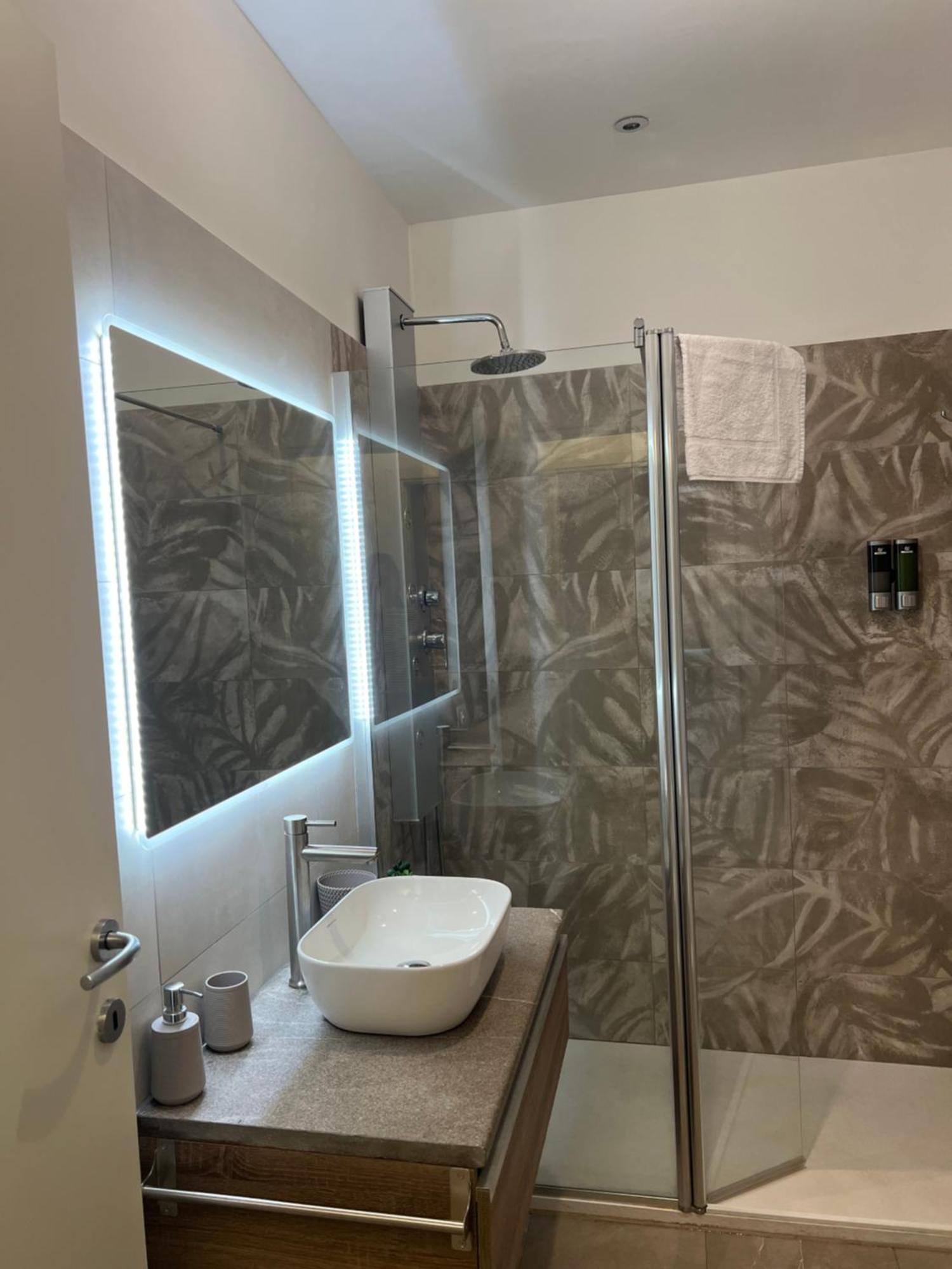 Fiori 3 Apartment Milano Eksteriør bilde